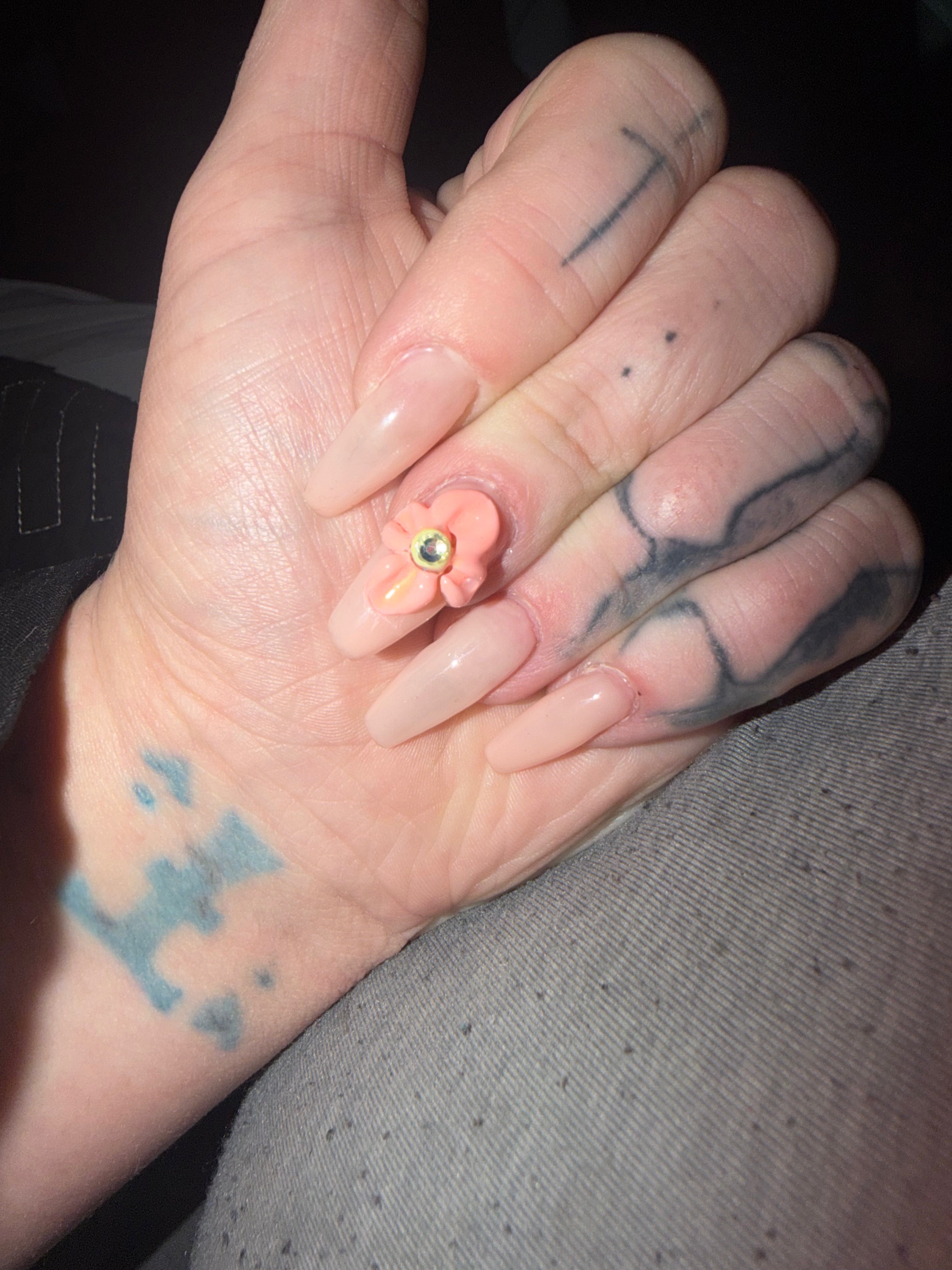 CUSTOM PRESS ON NAILS