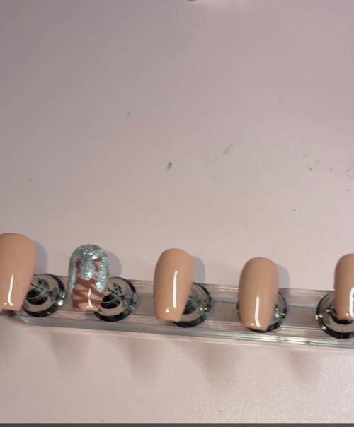 Custom press on nails