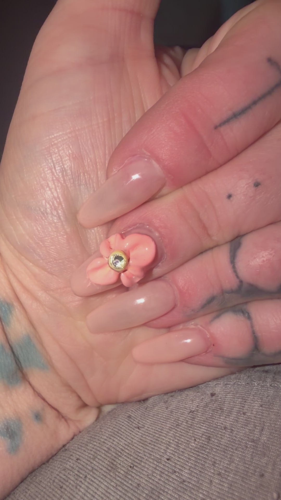 CUSTOM PRESS ON NAILS